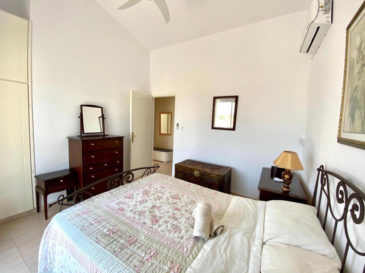 Villa Alicia With Priv Pool, Beautiful Garden And Shady Veranda- 5 Min To The Beach เปเยีย ภายนอก รูปภาพ