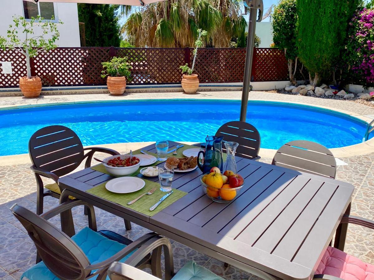 Villa Alicia With Priv Pool, Beautiful Garden And Shady Veranda- 5 Min To The Beach เปเยีย ภายนอก รูปภาพ